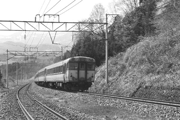 キハ58系「おが1号」