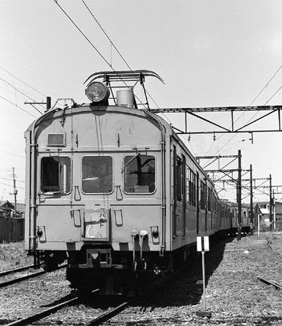 石巻駅で休むクモハ73他